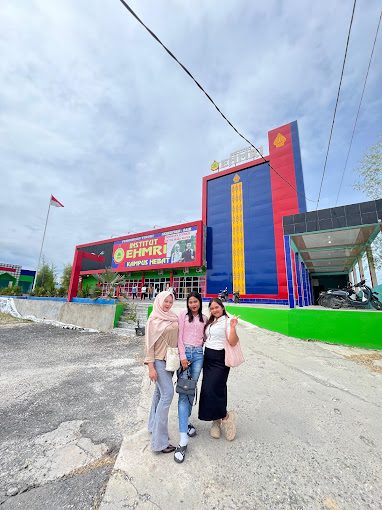 Gedung kampus Institut EHMRI